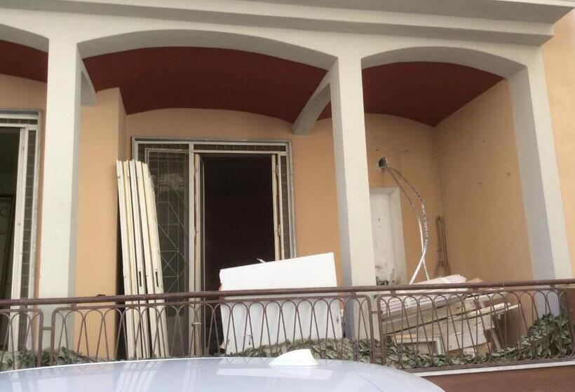 اتاق استاندارد سه نفره, B&b Cuore Di Salerno