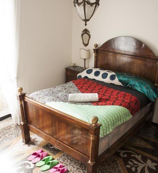 اتاق استاندارد با سرویس بهداشتی مشترک, Il Ciottolo