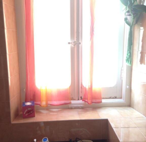 اتاق استاندارد یک تخته با سرویس بهداشتی مشترک, Il Ciottolo