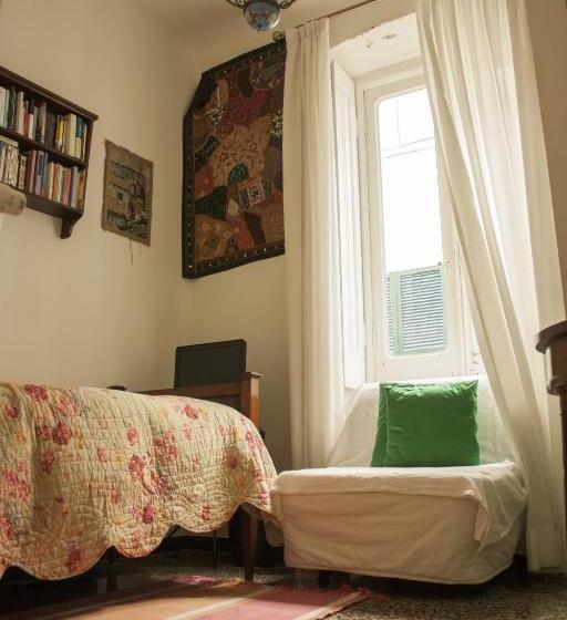 اتاق استاندارد یک تخته با سرویس بهداشتی مشترک, Il Ciottolo