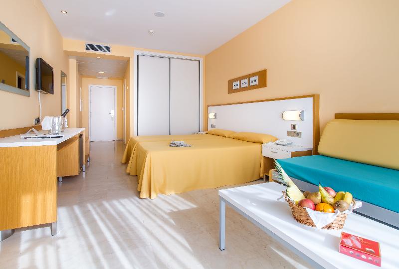 Habitación Cuádruple Estándar, Mediterraneo