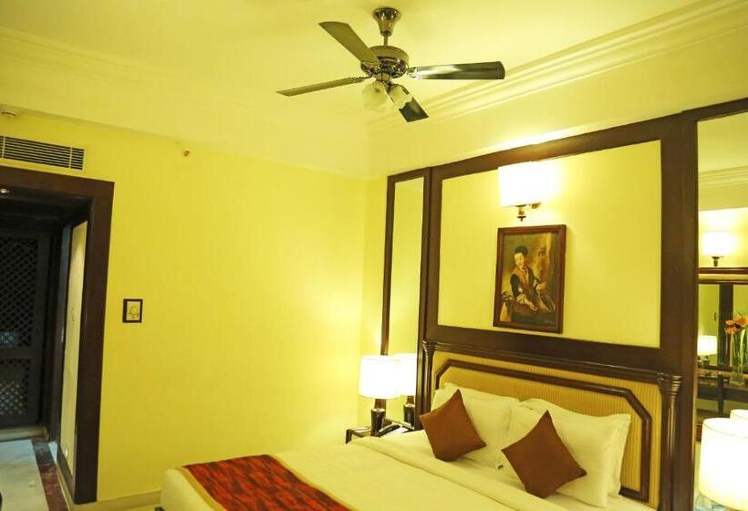 اتاق اجرایی, Anandha Inn Convention Centre And Suites