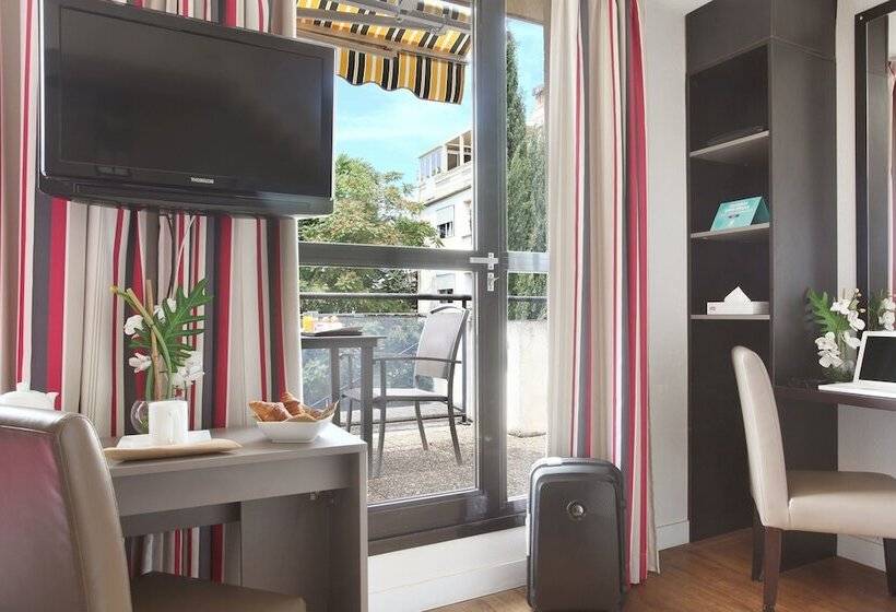 Superior studio with terrace, Odalys City Aix En Provence Les Floridianes
