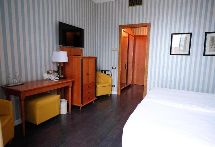 バルコニー付きスーペリアルーム, Greif Hotel Maria Theresia