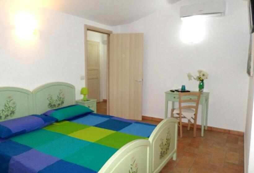 Номер Стандарт с Балконом, Bed And Breakfast Villa Algi