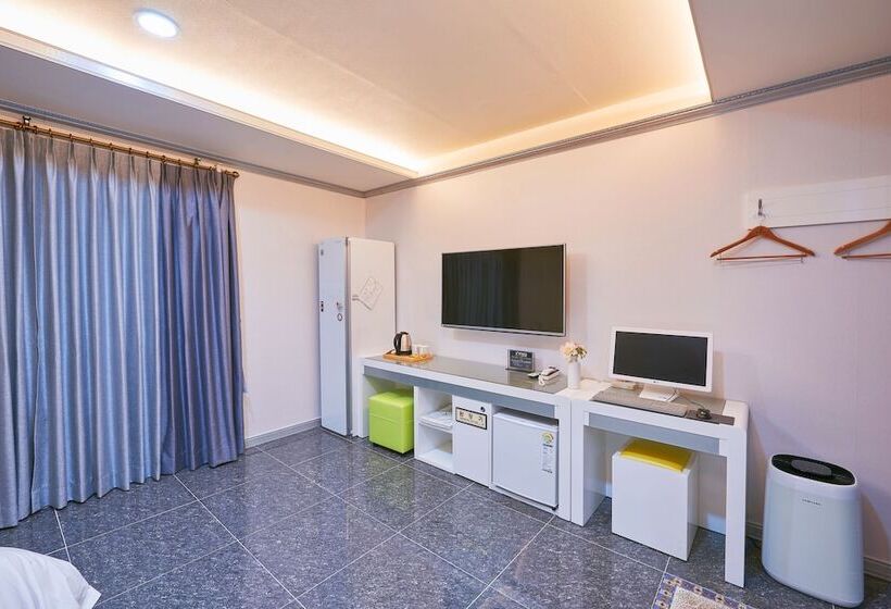 Номер Deluxe, Hound Hotel Sangmu