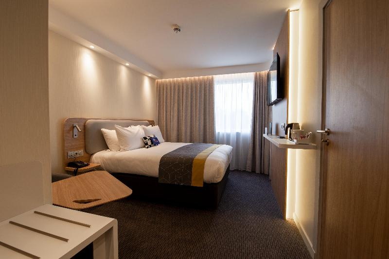 Номер Стандарт Адаптированный для Инвалидов, Holiday Inn Express   Arcachon   La Teste, An Ihg