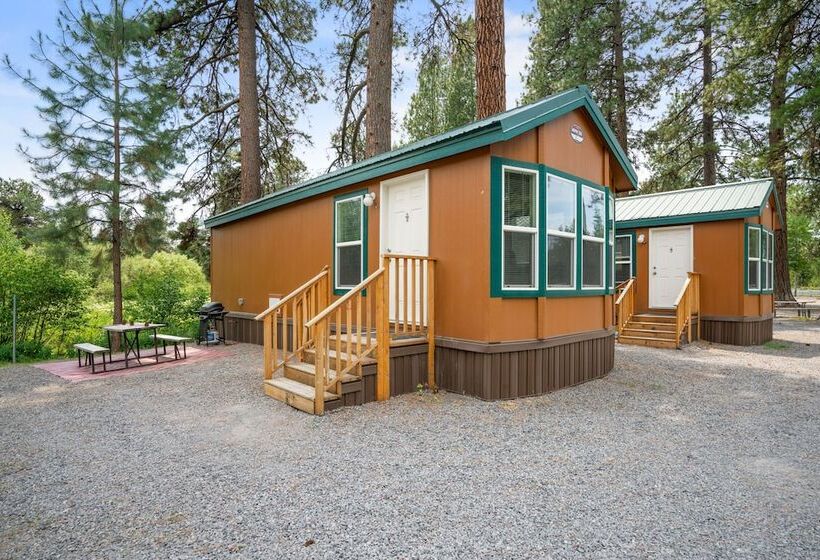 Хижина Deluxe, Crater Lake Resort