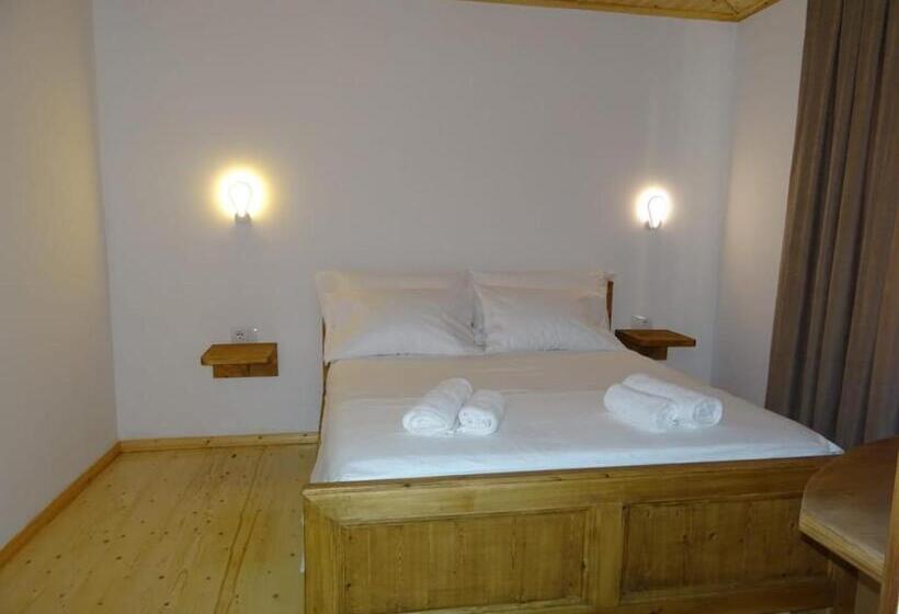 家庭间, Guesthouse Riverside