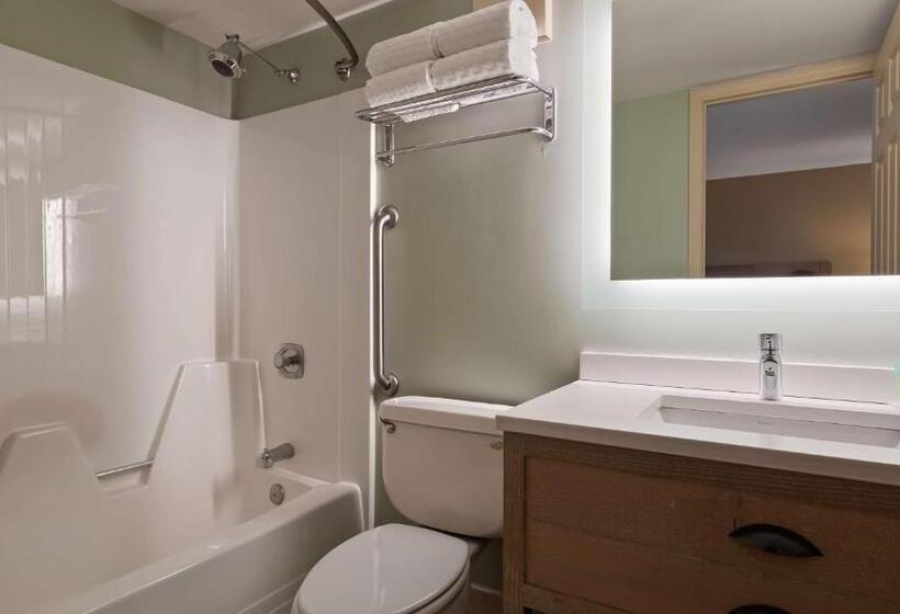 Номер Стандарт 2 Двуспальные Кровати, Best Western Inn & Suites Rutland Killington