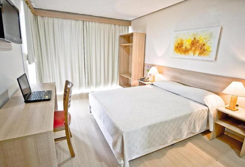 Номер Superior, Dan Inn Express Porto Alegre   Próximo Ao Araújo Vianna E Ao Complexo Hospitalar Santa Casa
