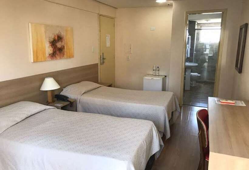 Номер Стандарт, Dan Inn Express Porto Alegre   Próximo Ao Araújo Vianna E Ao Complexo Hospitalar Santa Casa