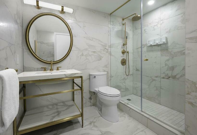 اتاق استاندارد, Pantages Hotel Toronto Centre
