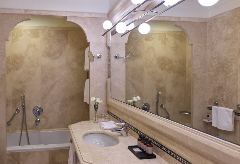 景色の見えるデラックスルーム, Fonteverde Lifestyle & Thermal Retreat   The Leading Hotels Of The World