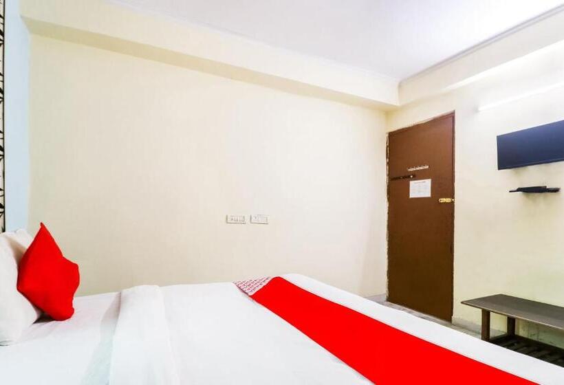 Triple Classic Room, Flagship Maurya Residency
