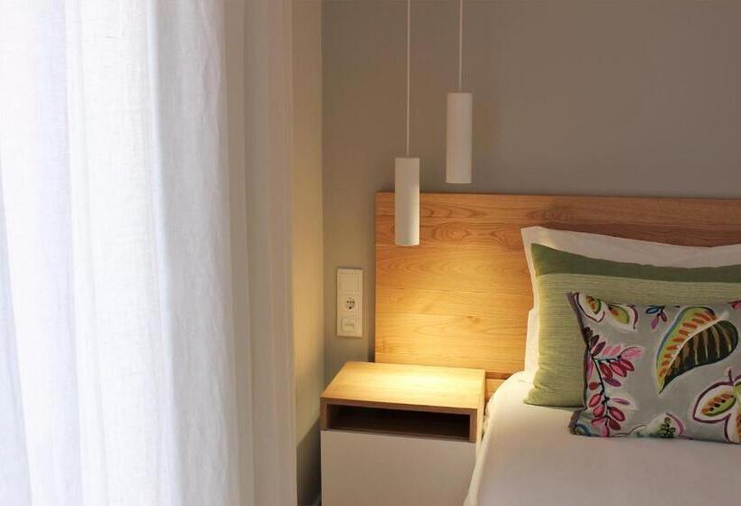 استودیو استاندارد با چشم‌انداز باغ, Cardeal Suites & Apartments