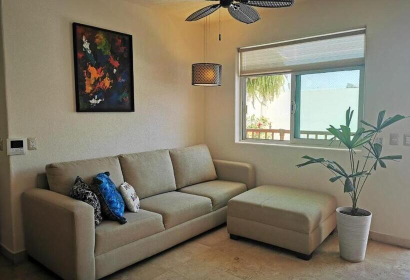 Tengerre Néző 1 Szobás Apartman, Condominio Panamá
