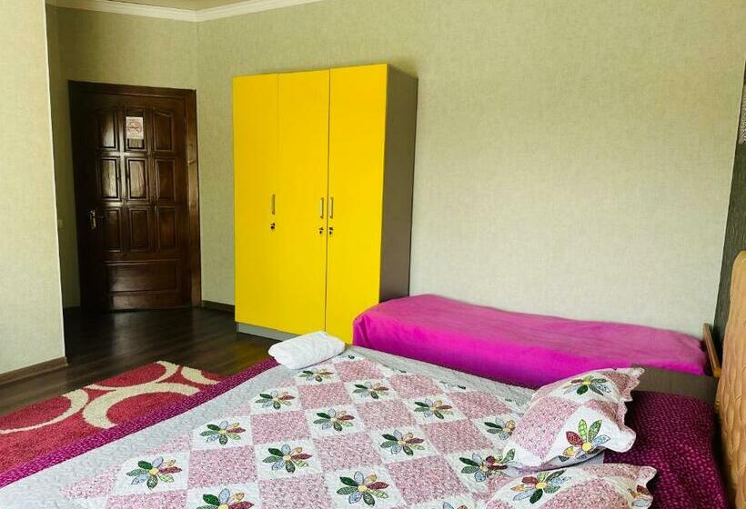 اتاق استاندارد, Sweet Home Hostel