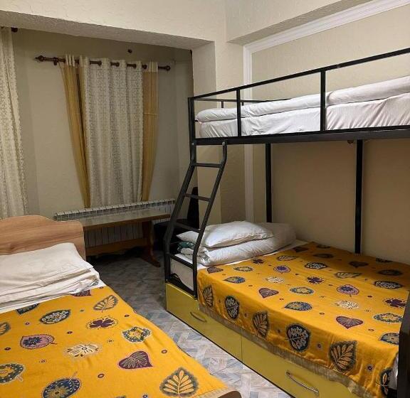 اتاق استاندارد, Sweet Home Hostel