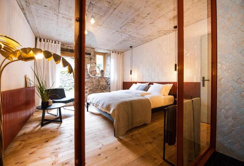 Номер Deluxe, Tremondi   Boutique Bnb