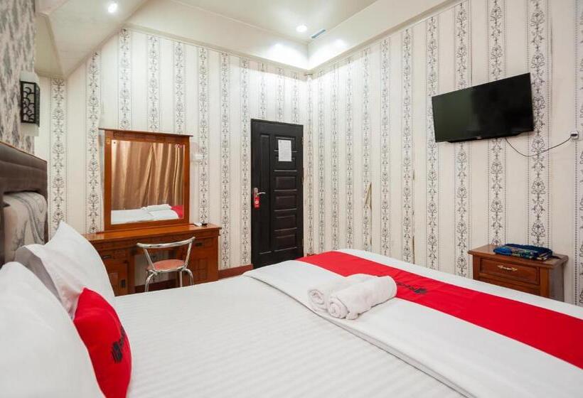 Quarto deluxe, Reddoorz Syariah At Bumi Siliwangi Residence Padang