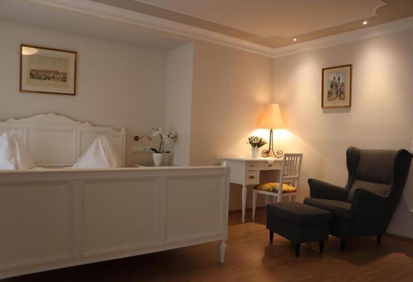 Номер Стандарт, Schloss Kurhotel Strobl