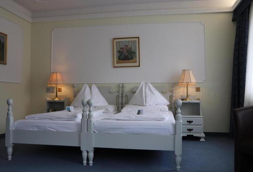 Номер Стандарт, Schloss Kurhotel Strobl