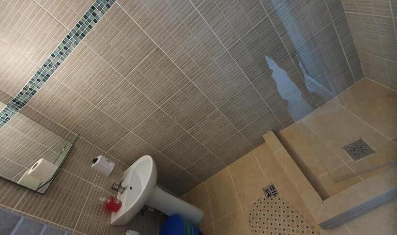 اتاق استاندارد با بالکن, Hostel Delfinul Albastru