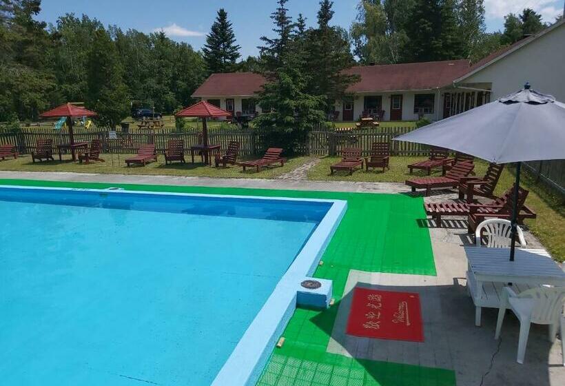 스탠다드 룸 풀장 전망, Auberge La Coudriere Cool