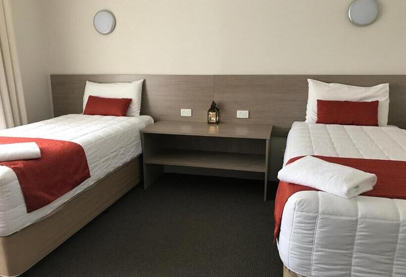 ファミリールーム, Acacia Motor Lodge