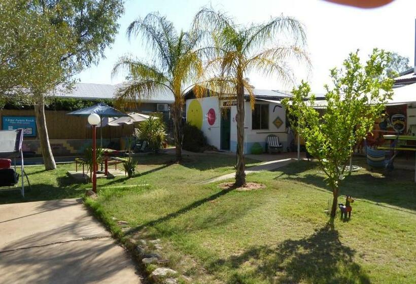 اتاق استاندارد با سرویس بهداشتی مشترک, Alice's Secret Travellers Inn