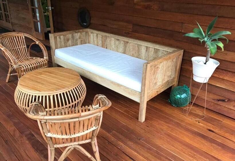 家庭间, Boogie Woogie Beach House