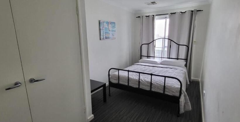 خانه 3 خوابه, North Coogee Beach House