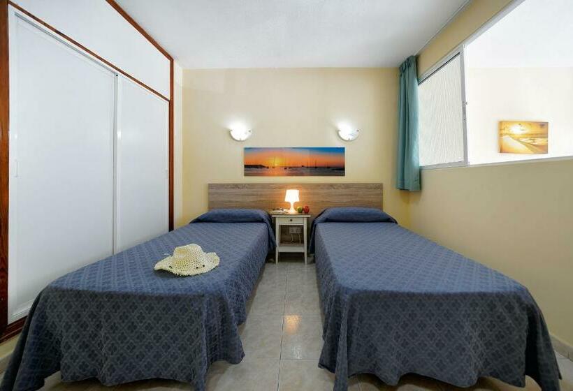 Апартаменты 1 Спальня Вид на Бассейн, Apartamentos Strelitzias