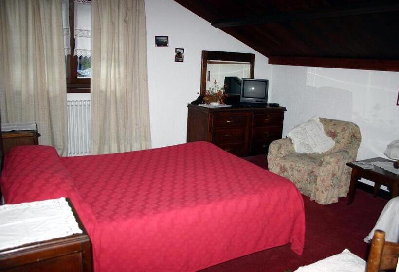 标准三人间, Albergo Martinet