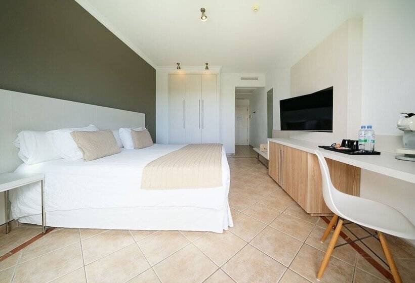 חדר סטנדרט נוף למגרש גולף, Bull Vital Suites & Spa Boutique Hotel - Adults Only