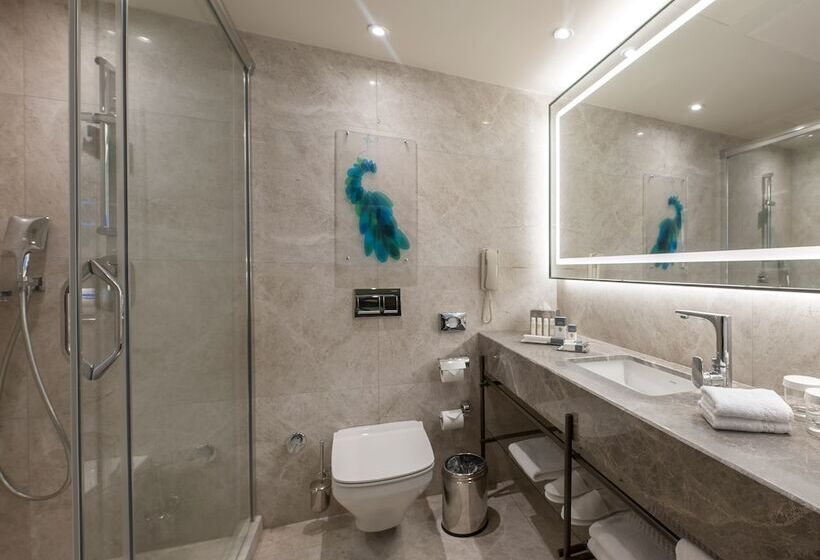 اتاق لوکس با بالکن, Doubletree By Hilton Hotel Istanbul   Sirkeci