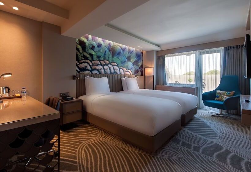 اتاق لوکس با بالکن, Doubletree By Hilton Hotel Istanbul   Sirkeci