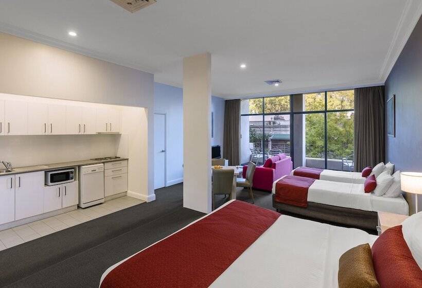 Студия Стандарт, Nesuto Woolloomooloo