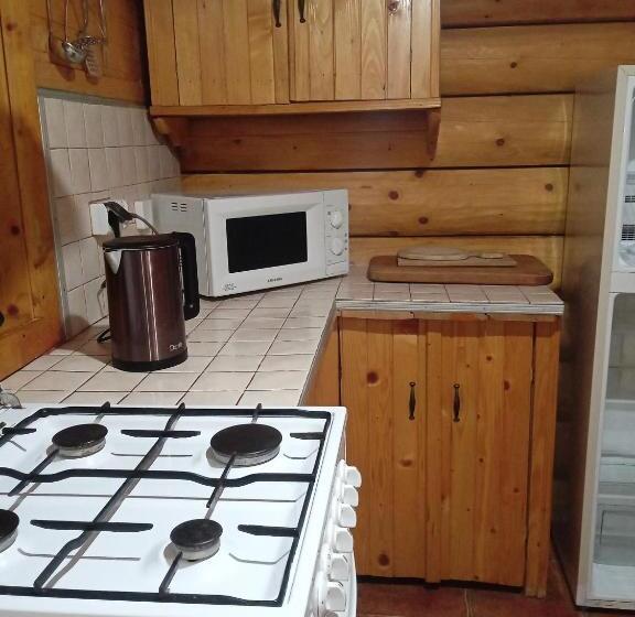 Quarto Triplo Estandar, Stara Khata карпати