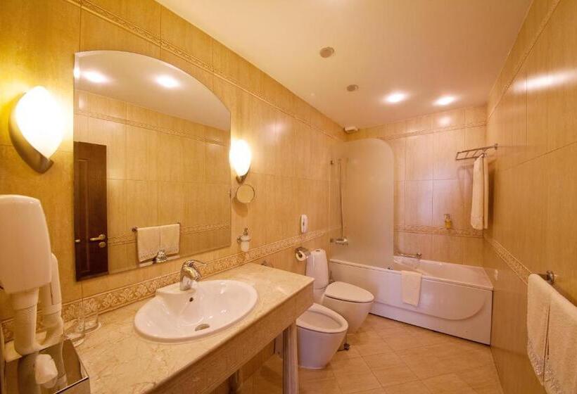 اتاق استاندارد, Grand Hotel London
