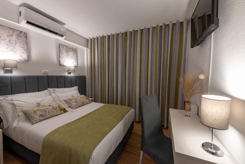اتاق استاندارد یک نفره, Dinya Lisbon