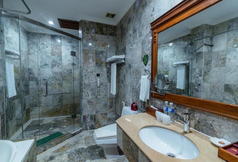 高级家庭房间, Empress Angkor Resort & Spa