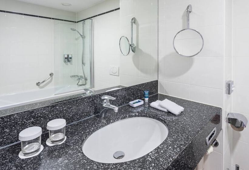 اتاق لوکس, Four Points By Sheraton Ljubljana Mons