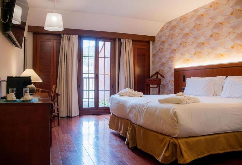 Habitación Superior, Monasterio De Boltana Spa