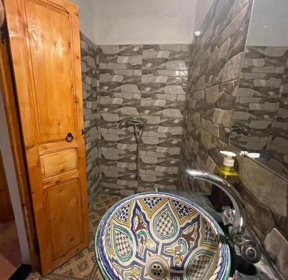 Номер Стандарт, Hiking Nomads Guesthouse