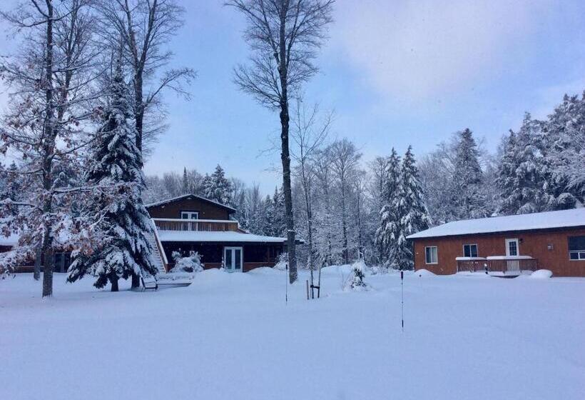 Номер Стандарт, Madawaska Lodge