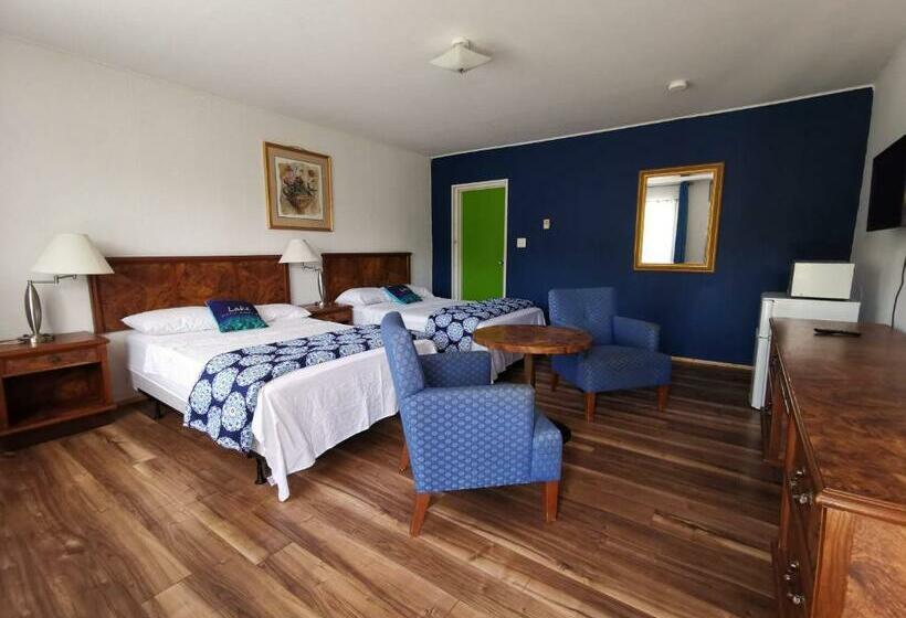 Четырехместный Номер Стандарт, All Tucked Inn