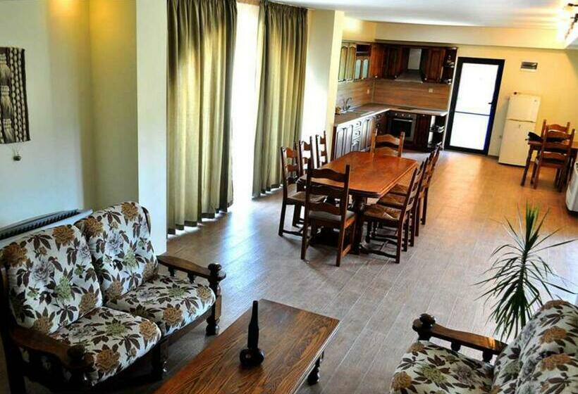 침실 3개 빌라, Yustina Villas Guest House