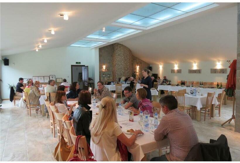 침실 3개 빌라, Yustina Villas Guest House